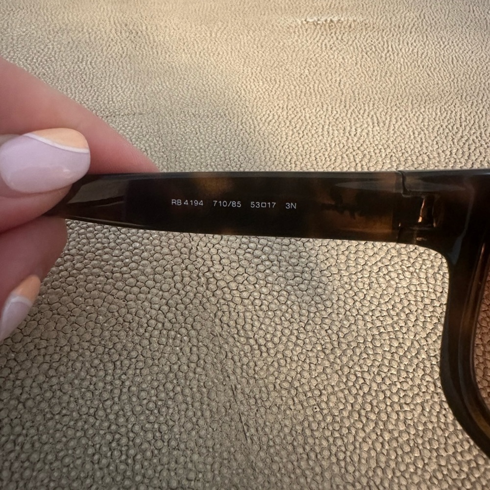Ray Bans - Picture 4 of 5